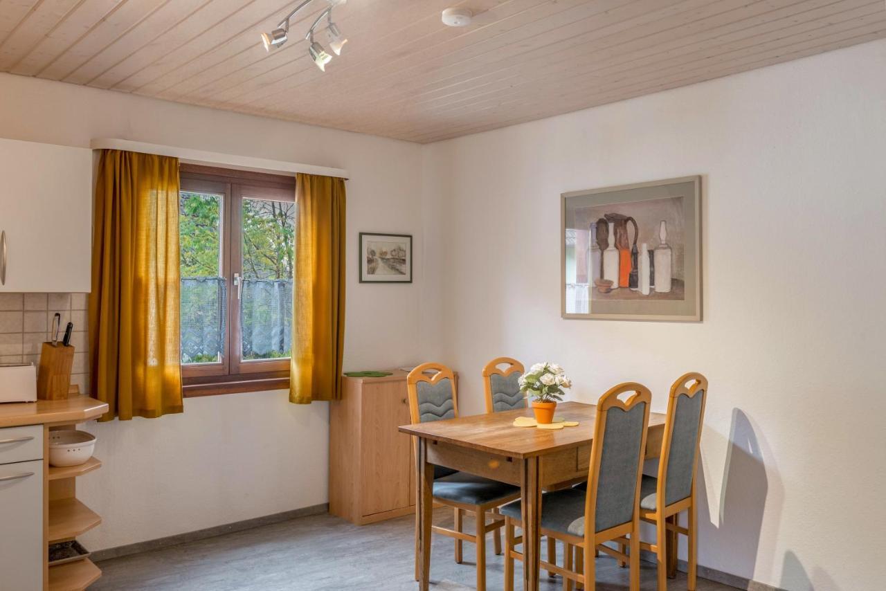 Familienwohnung Haus 18 อูเบอร์ลิงเงน ภายนอก รูปภาพ