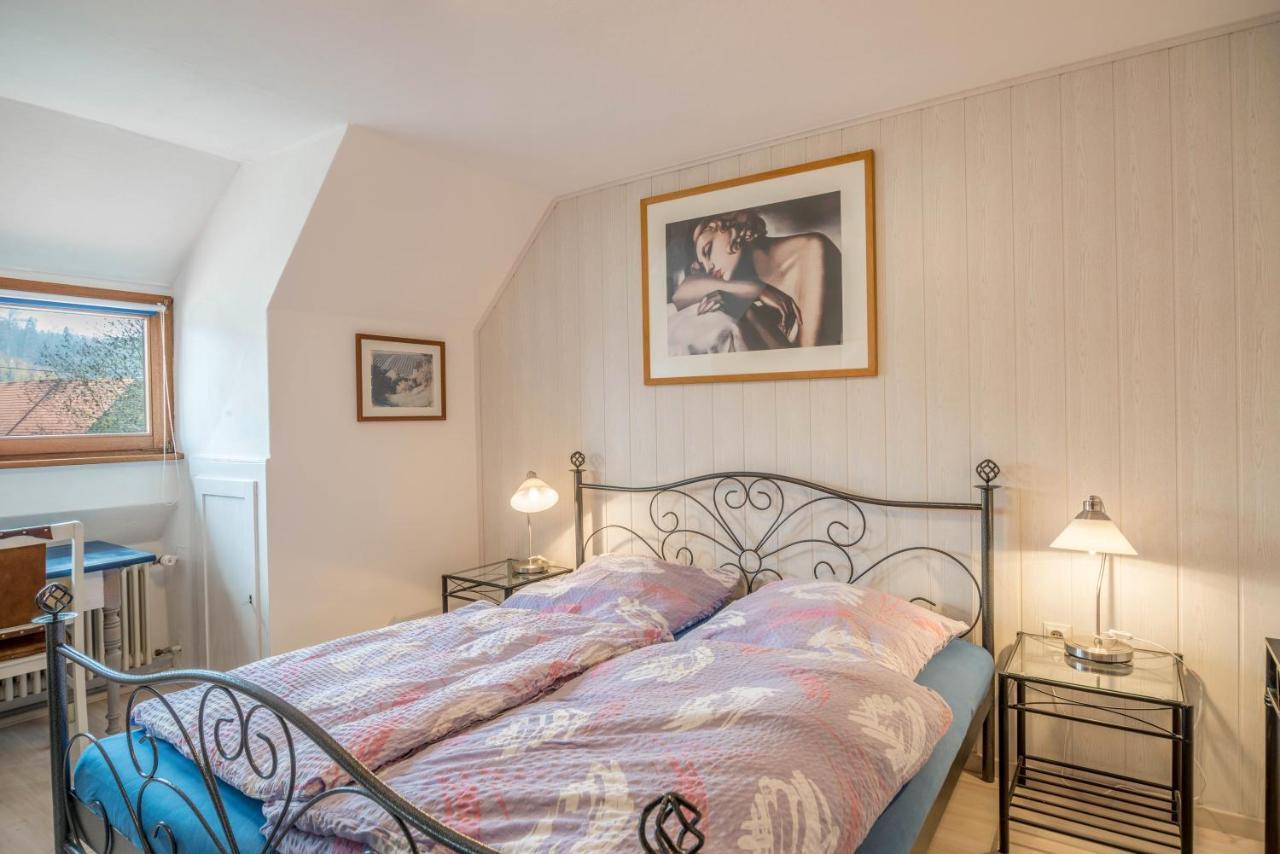 Familienwohnung Haus 18 อูเบอร์ลิงเงน ภายนอก รูปภาพ