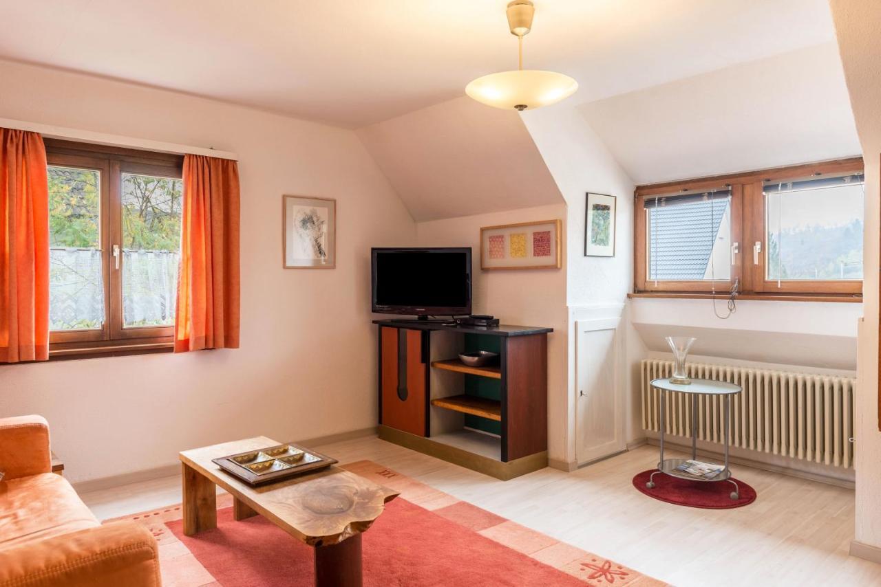 Familienwohnung Haus 18 อูเบอร์ลิงเงน ภายนอก รูปภาพ