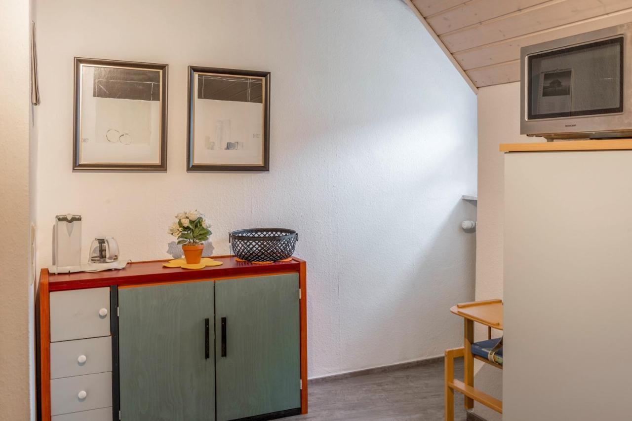 Familienwohnung Haus 18 อูเบอร์ลิงเงน ภายนอก รูปภาพ